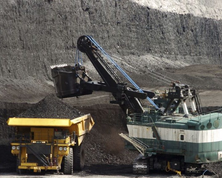 Juez: Debe revisarse reanudación de venta de carbón de EE.UU.